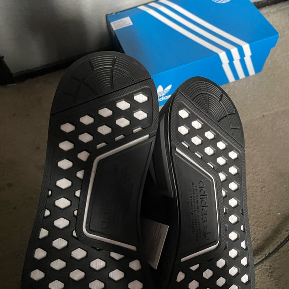 adidas nmd r1 v2 shadow maroon mens shoes NEW 100% AUTHENTIC - Picture 9 of 11